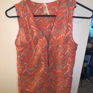 Sleeveless zip up blouse